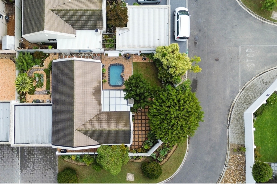 3 Bedroom Property for Sale in Sunningdale Western Cape